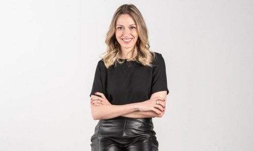 Sabrina Zanker assume como CEO da Época Cosméticos