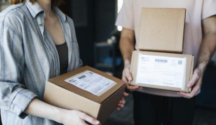 A partir de julho, pequenos pacotes que entrarem na UE pagarão taxa de €3