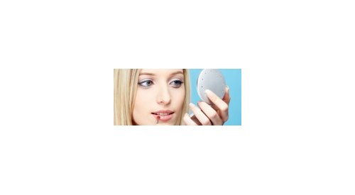 Men more attracted to women with less makeup, finds study