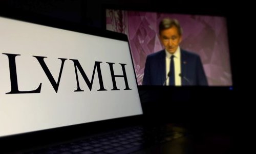 Família Arnault simplifica a estrutura da LVMH para reforçar seu controle