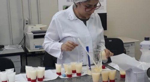 Pesquisadoras da UFPB criam creme hidratante a partir da polpa de cajá