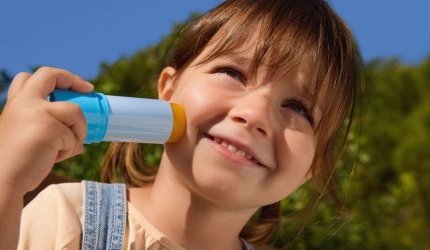 ISDIN traz ao Brasil protetor solar infantil em bastão