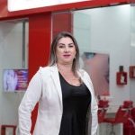 Luzia Costa, fundadora da rede So_brancelhas