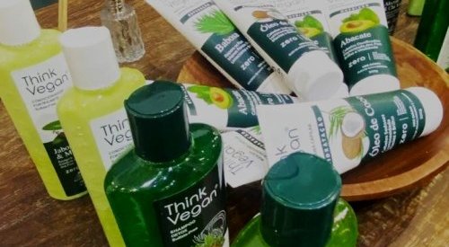 Fórmula vegana em embalagem mais sustentável é diferencial da Think Vegan
