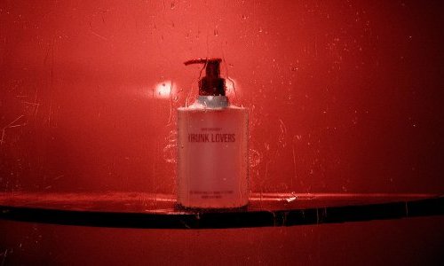 Perfumaria coreana de nicho BornToStandOut chega ao Brasil