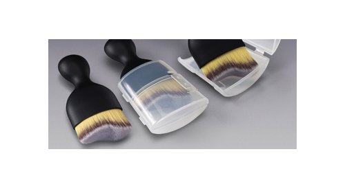 Qosmedix amplia linha PRO Brush com pincel Curved Blending