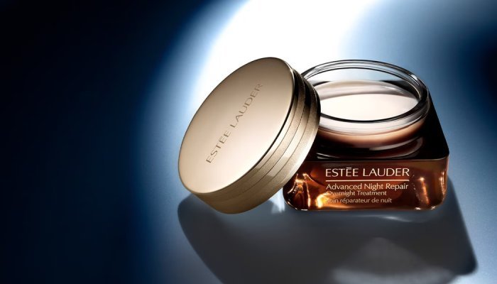 Estée Lauder quer educar consumidores sobre os efeitos da falta de sono