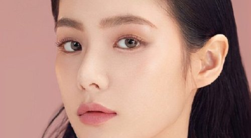 Laura Mercier apresenta batom em formato de lápis com até 24h de duração