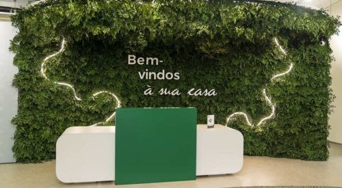 Mane cria espaço que une cliente e consumidor no desenvolvimento de fragrâncias