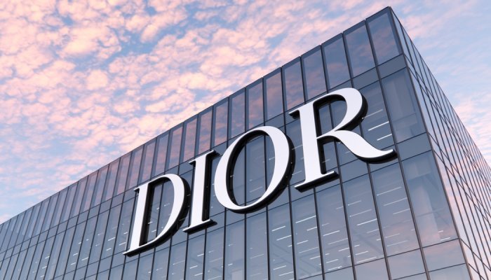 Dior reporta roubo de dados não financeiros de clientes em ciberataque