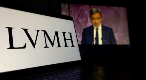 Família Arnault simplifica a estrutura da LVMH para reforçar seu controle
