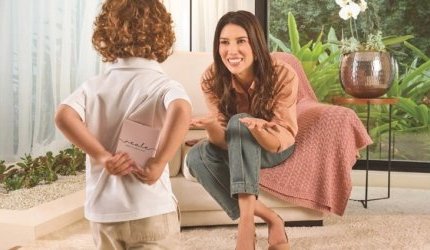 Jequiti e Rebeca Abravanel lançam a fragrância "Reale" para o Dia das Mães