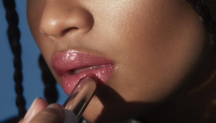 Sephora lança batons com textura de balm e acabamento super brilhante