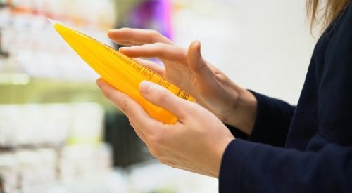 UE flexibiliza normas sobre substâncias perigosas em cosméticos