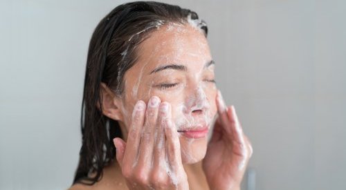 ISDIN lança Acniben Sabonete Oil-Control em versão solida