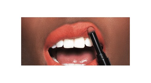 Avon launches Brazil's first matte lip powder line
