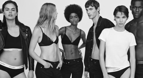 Calvin Klein lança uma versão intensificada de seu icônico perfume