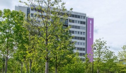 DSM-Firmenich cresce 5% no semestre, impulsionada por fragrâncias