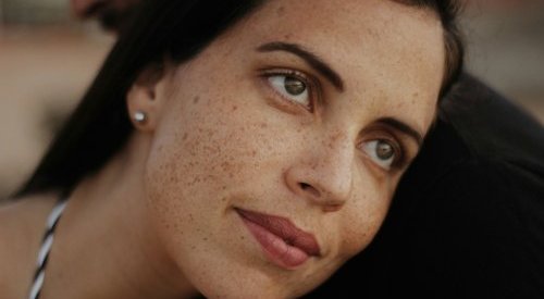 Mercado de cuidados antimanchas vem crescendo no Brasil