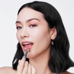 Clinique expande família Almost Lipstick com dois novos tons (Foto: divulgação / Clinique)