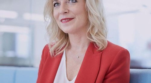 KKR assume o controle da Coty Professional Beauty, que se torna "Wella"