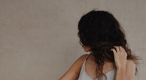 Indústria cosmética apresenta novas soluções para queda de cabelo