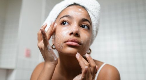 Skin cycling incentiva consumidores a cuidarem da pele e impulsiona mercado
