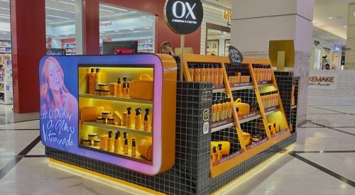 OX Cosméticos abre quiosque no Shopping Eldorado com linha da Mari Maria