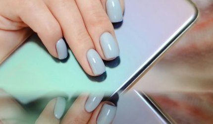 Anvisa proíbe duas substâncias utilizadas em produtos para unhas