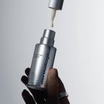 Dermalogica aposta no NeoDropper Autoload da Aptar em novo lançamento (Foto: Dermalogica)