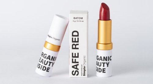 Popular entre cacheadas, óleo de rícino também é usado em maquiagem e skincare