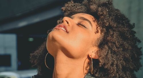 Queratina vegetal ganha popularidade com movimento de cosméticos “cruelty-free”