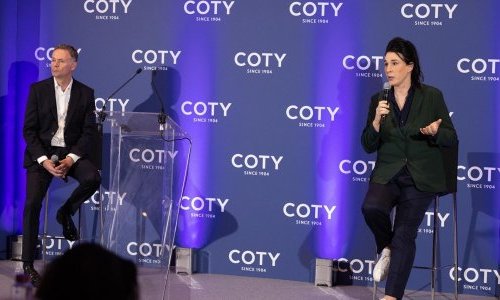 Coty revê para cima sua projeção de crescimento e apresenta estratégia mundial