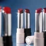 Sephora Collection lança About That Shine, batom com textura de balm e acabamento super brilhante