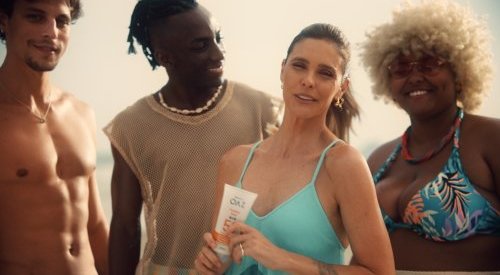 Fernanda Lima estreia campanha do protetor solar OAZ, da Eurofarma