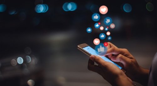 Austrália proíbe acesso de menores de 16 anos às redes sociais