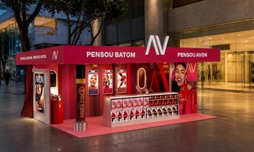 Avon abre a primeira “banca de batons” do Brasil em shopping de São Paulo