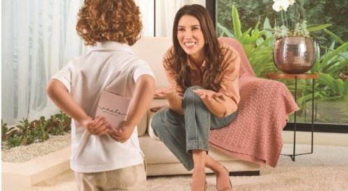 Jequiti e Rebeca Abravanel lançam a fragrância "Reale" para o Dia das Mães