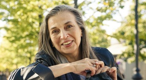 Envelhecimento populacional faz indústria da beleza olhar para peles mais maduras