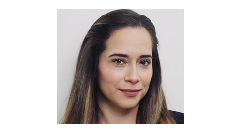 Internet é principal fonte de descoberta de novos cosméticos para consumidoras 