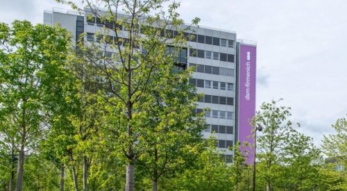 DSM-Firmenich cresce 5% no semestre, impulsionada por fragrâncias