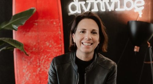 Dynvibe: IA, o novo campo de batalha para a visibilidade das marcas de beleza
