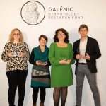Galénic Dermatology Research Fund – 2023: Elodie Labit ; Muriel Cario André ; Corinne Leprince ; Jérôme Lamartine representing Fabien Chevalier (Foto : © Galénic)