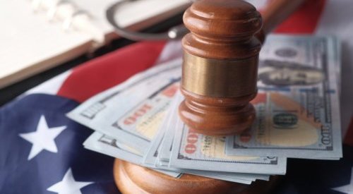 Consumidora americana processa cinco fabricantes de alisantes químicos