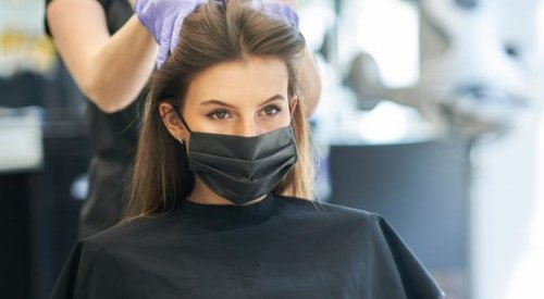 Estudo comprova eficácia do uso de máscaras em salão de beleza