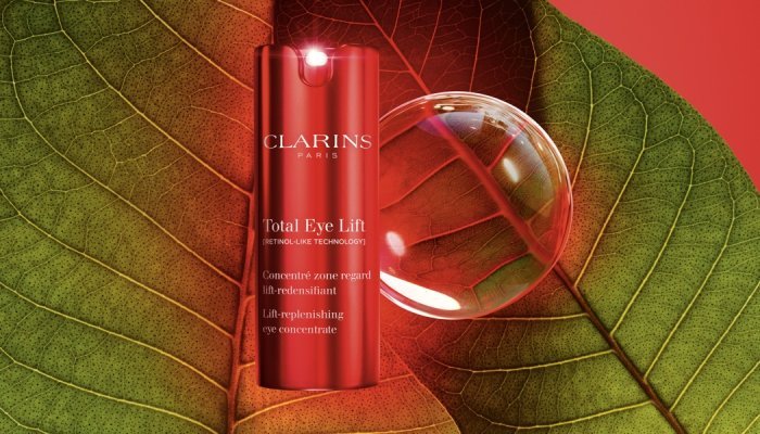 Clarins torna o Total Eye Lift recarregável com o airless Gaia da Aptar Beauty
