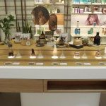 A loja conceito da Natura na loja Oscar Freire oferece ao consumidor uma nova experiência de varejo "phygital" (Foto: Natura - Divulgação)