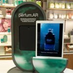 O público poderá experimentar produtos da perfumaria da Natura pela solução digital perfum.Ar