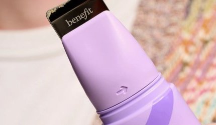 Cosmogen cria a embalagem do novo The POREfessional Degunker da Benefit