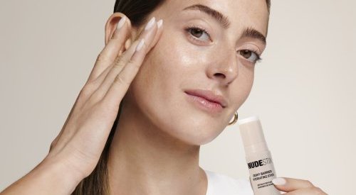 Nudestix lança bastão para hidratação instantânea da pele